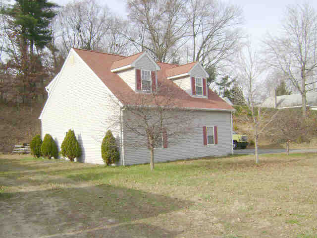 Building photograph for 38 OLD STATE RD